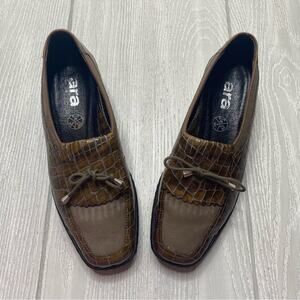 Ara Women's Brown Slip On Crocodile Pattern Embossed Kiltie Loafers Size 7.5